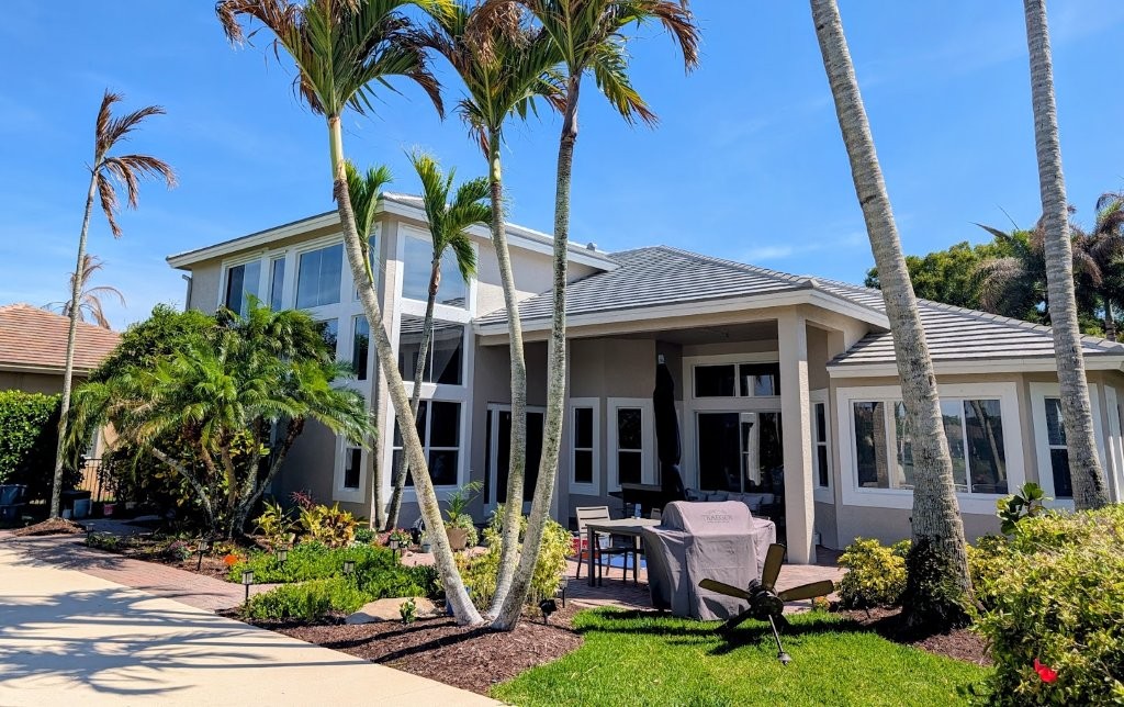 Concrete tile roof on a South Florida home